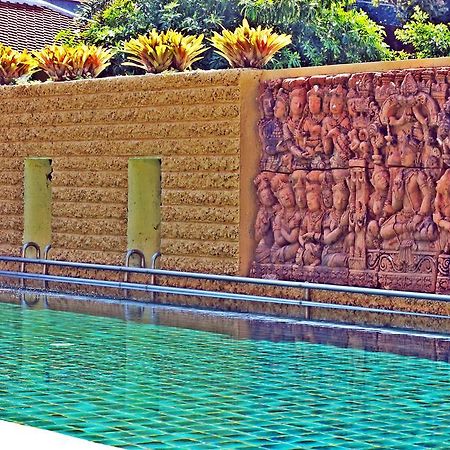 Royal Lee Resort And Spa Nai Yang Beach Exterior foto