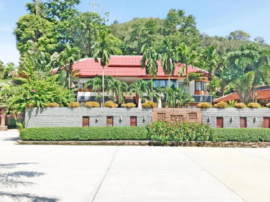 Royal Lee Resort And Spa Nai Yang Beach Exterior foto