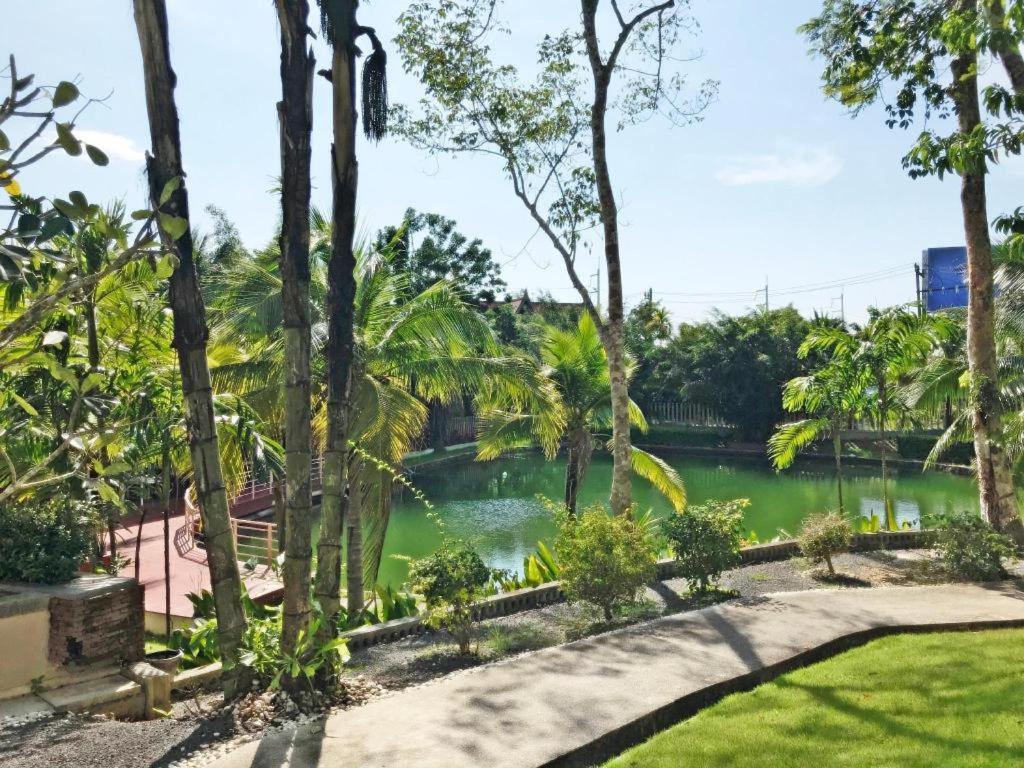 Royal Lee Resort And Spa Nai Yang Beach Exterior foto