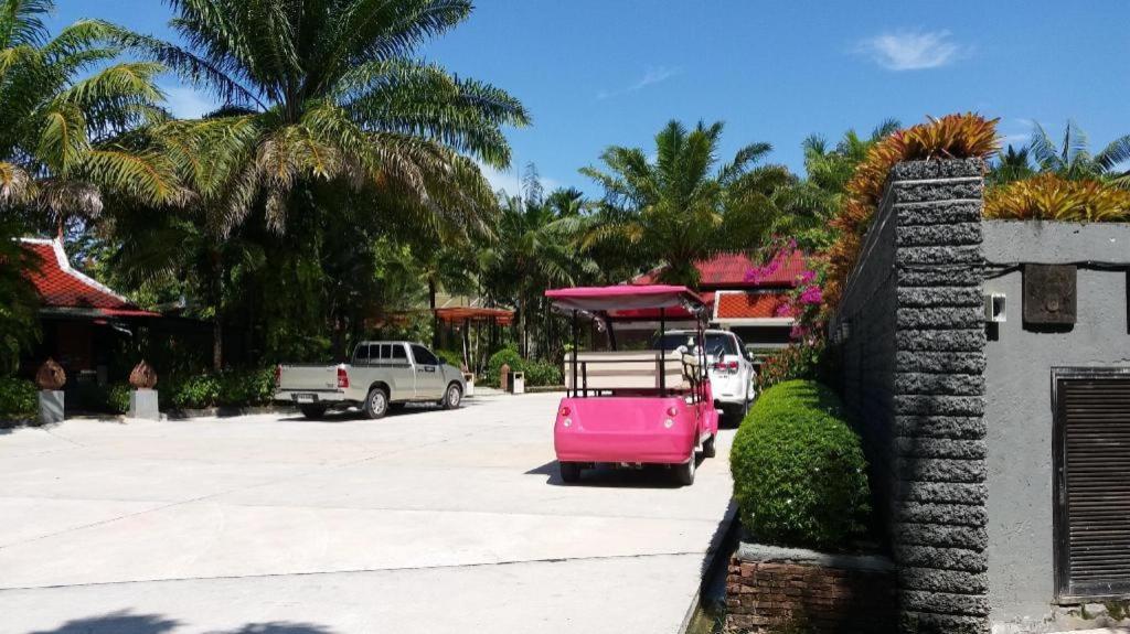 Royal Lee Resort And Spa Nai Yang Beach Exterior foto