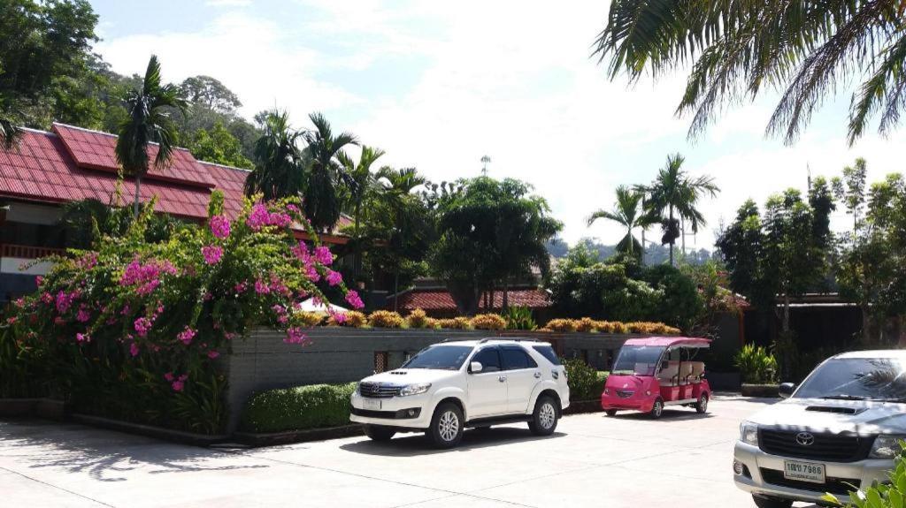 Royal Lee Resort And Spa Nai Yang Beach Exterior foto