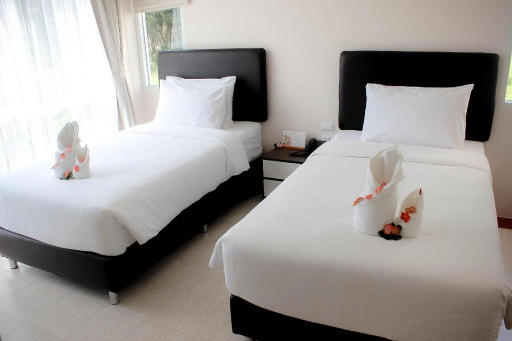 Royal Lee Resort And Spa Nai Yang Beach Exterior foto